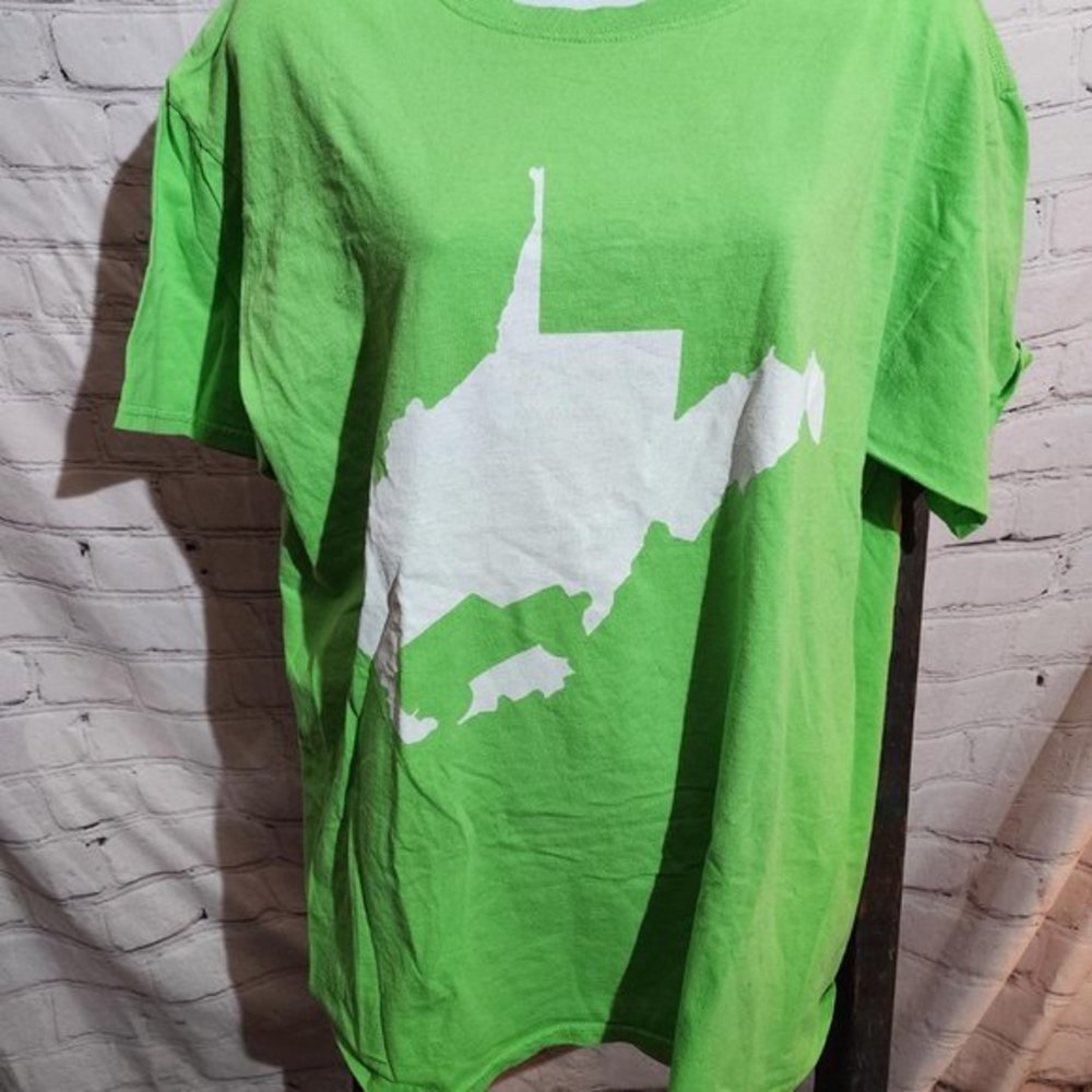 WV Jeep West Virginia Large Shirt Fruit of the Loom